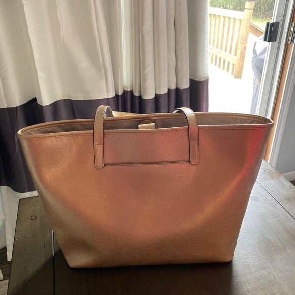 Michael Kors tote EUC - Picture 2 of 2